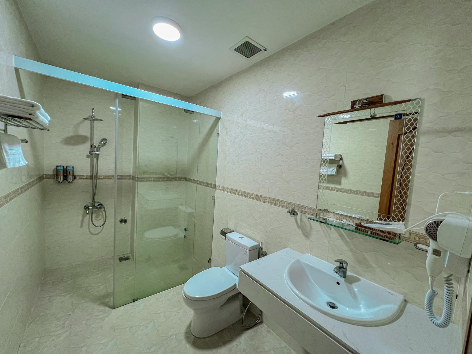 Hotel Khach San Doan 198 Da Lat à Khu Chi Lăng Extérieur photo